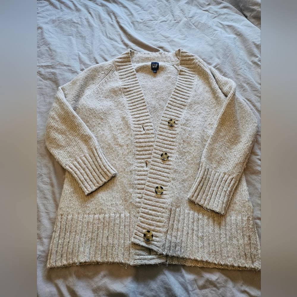 Oversized Gap cardigan